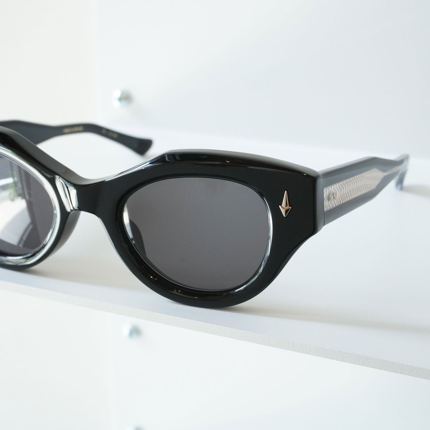 VOYANTE (Black)