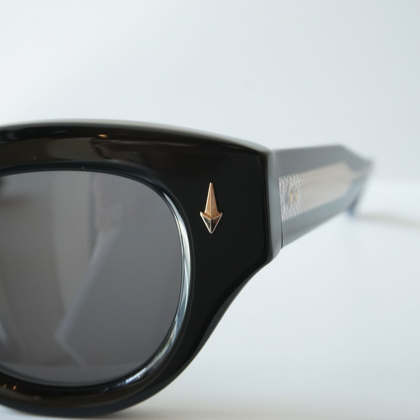 VOYANTE (Black)
