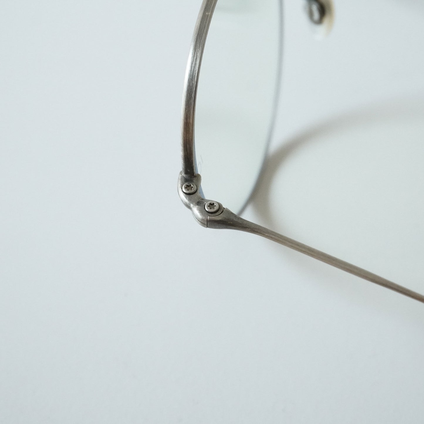 NO.5 A 46 (21S - SILVER SMOKED)