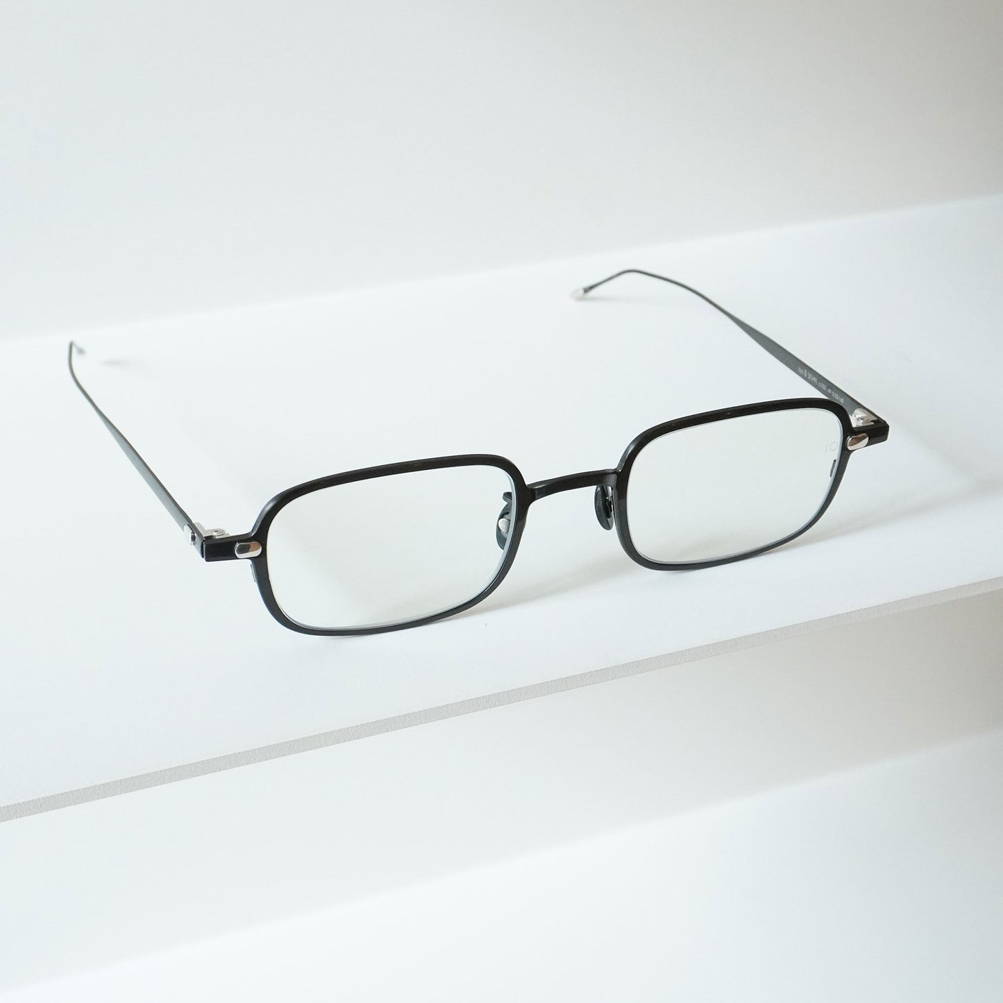 NO.8 V (15S - SHIRRING BLACK)