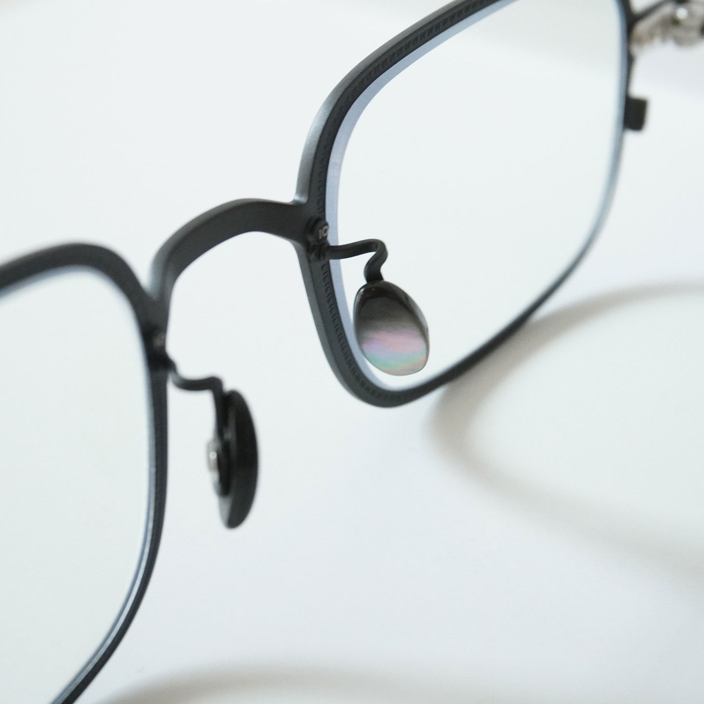 NO.8 V (16S - IP MATTE BLACK)