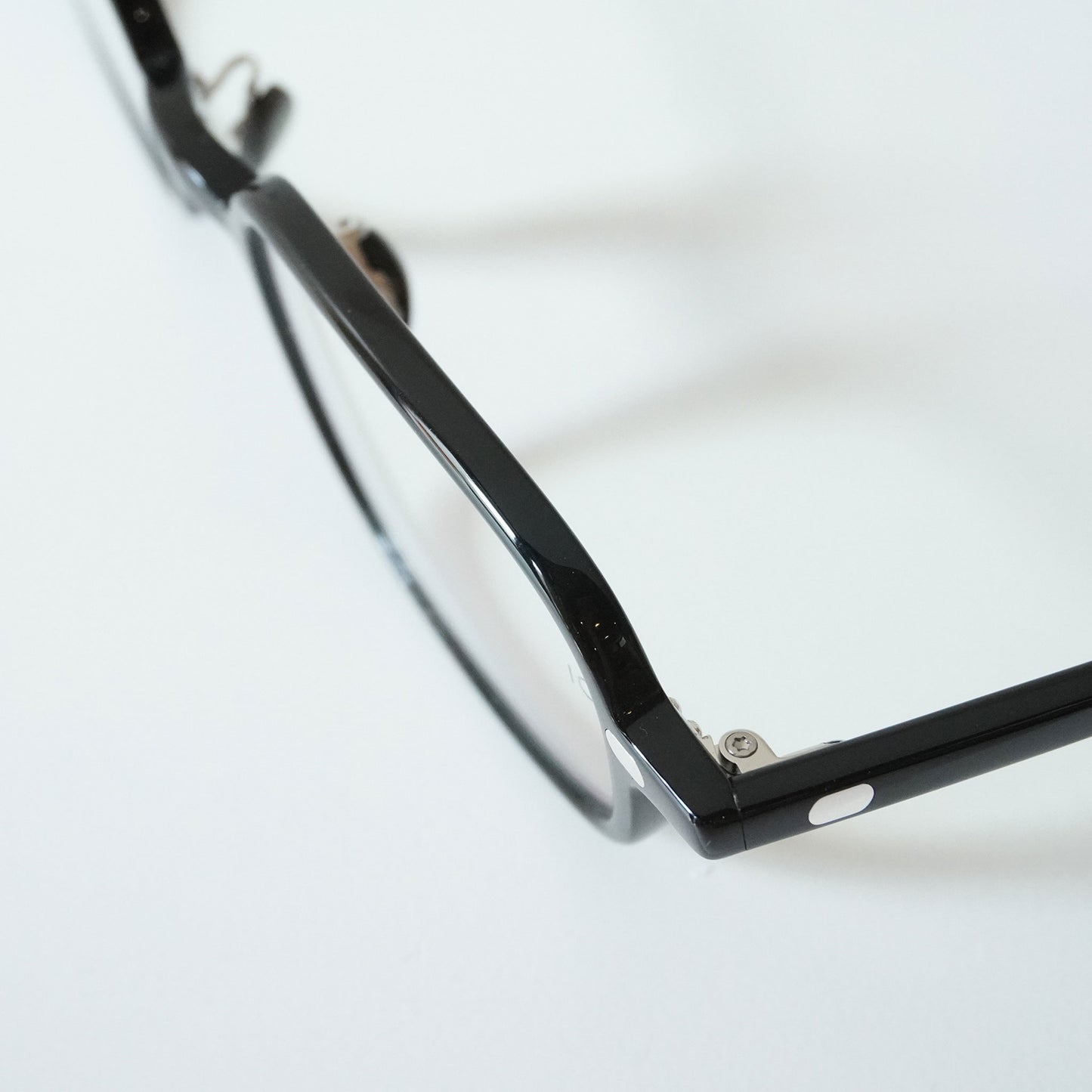NO.8 Ⅲ (1002S - BLACK)