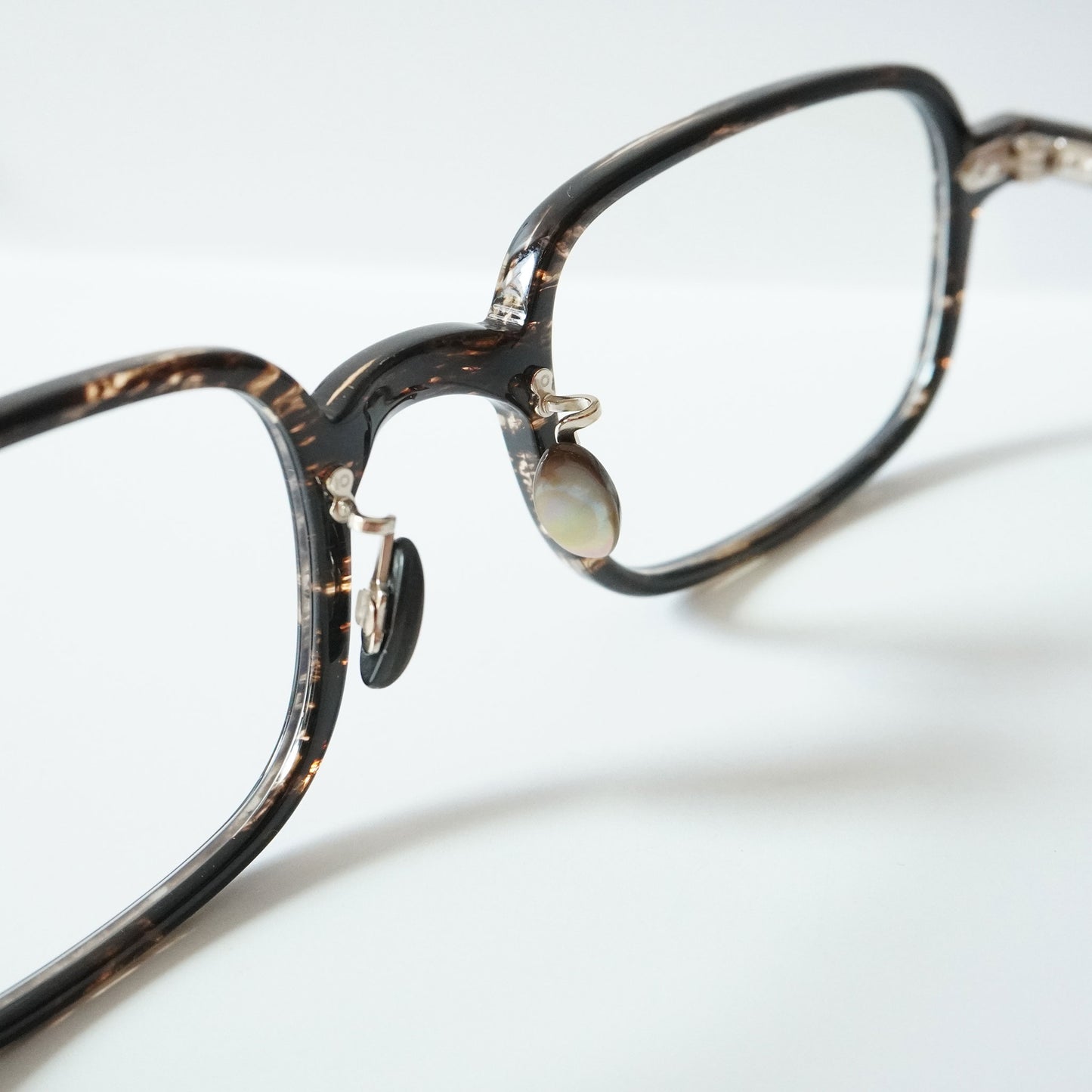 NO.8 Ⅲ (1046S - DARK BROWN LEAF)