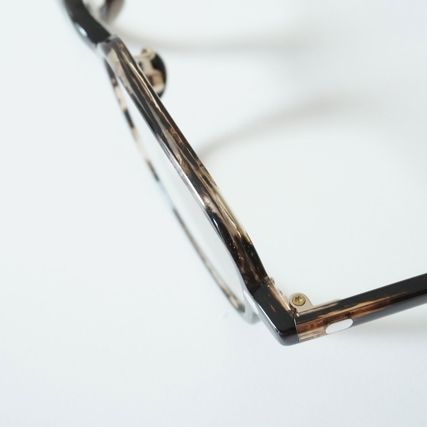 NO.8 Ⅲ (1046S - DARK BROWN LEAF)