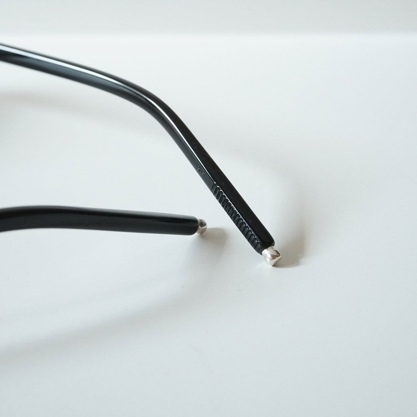 NO.8 Ⅲ (1002S - BLACK)