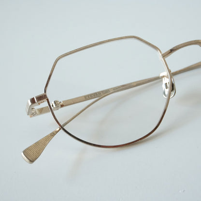 1010 48 (819 - VINTAGE SILVER)