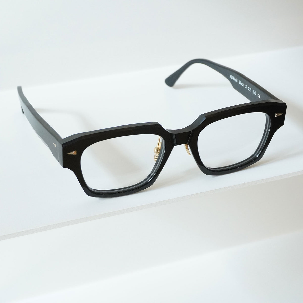 RIVOLI WITH PAD (BLACK)