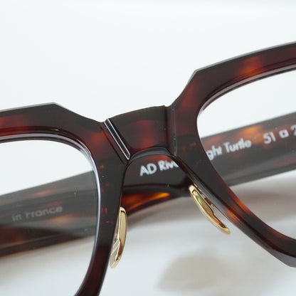RIVOLI WITH PAD (LIGHT TURTLE)
