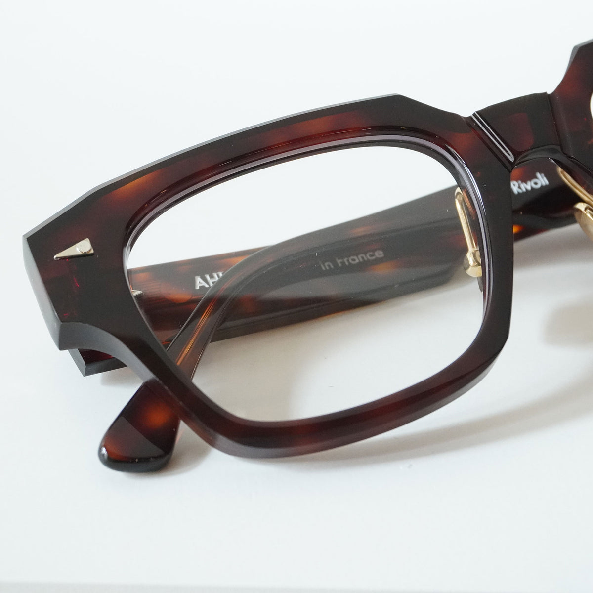 RIVOLI WITH PAD (LIGHT TURTLE)