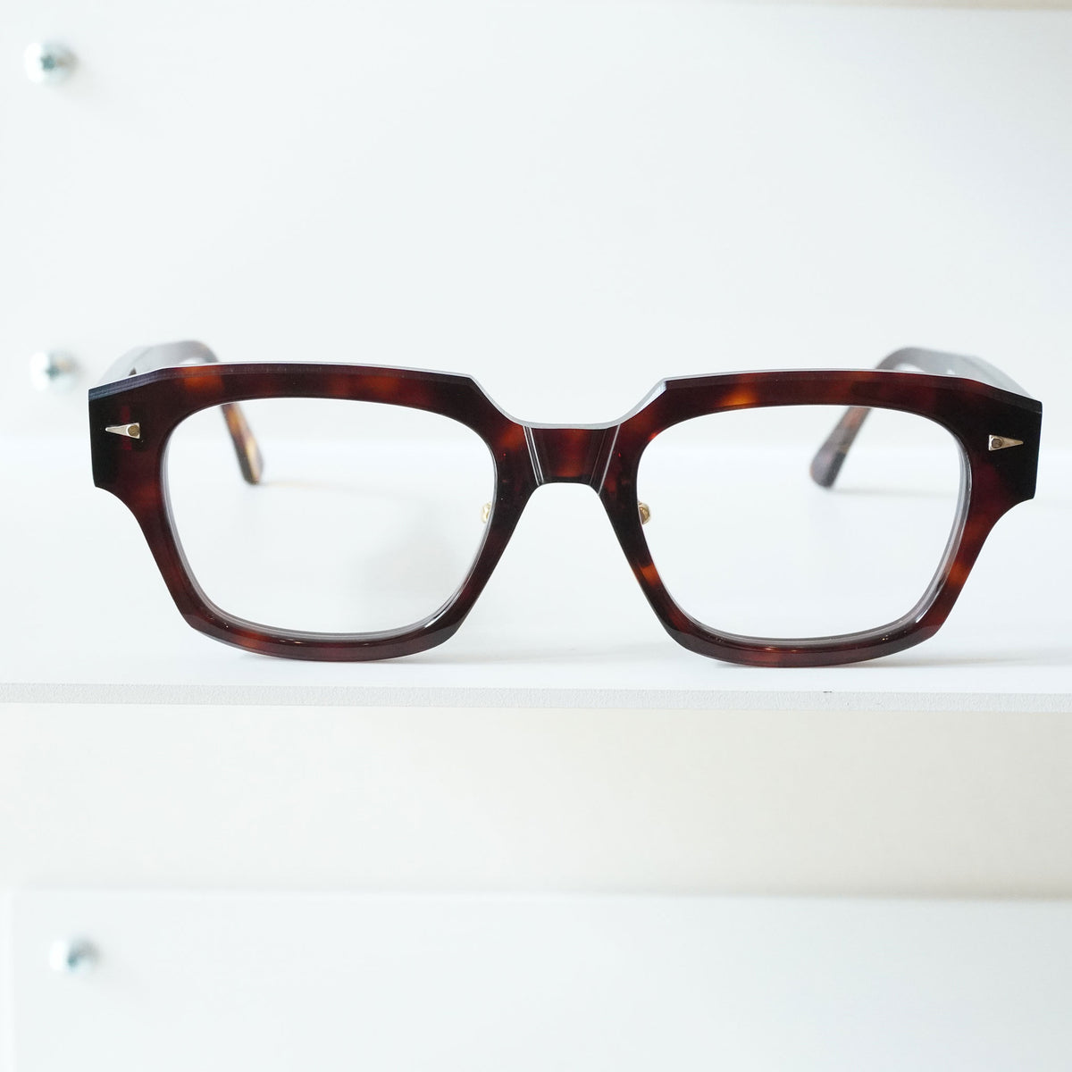 RIVOLI WITH PAD (LIGHT TURTLE)