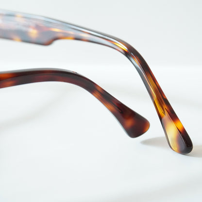 RIVOLI WITH PAD (LIGHT TURTLE)