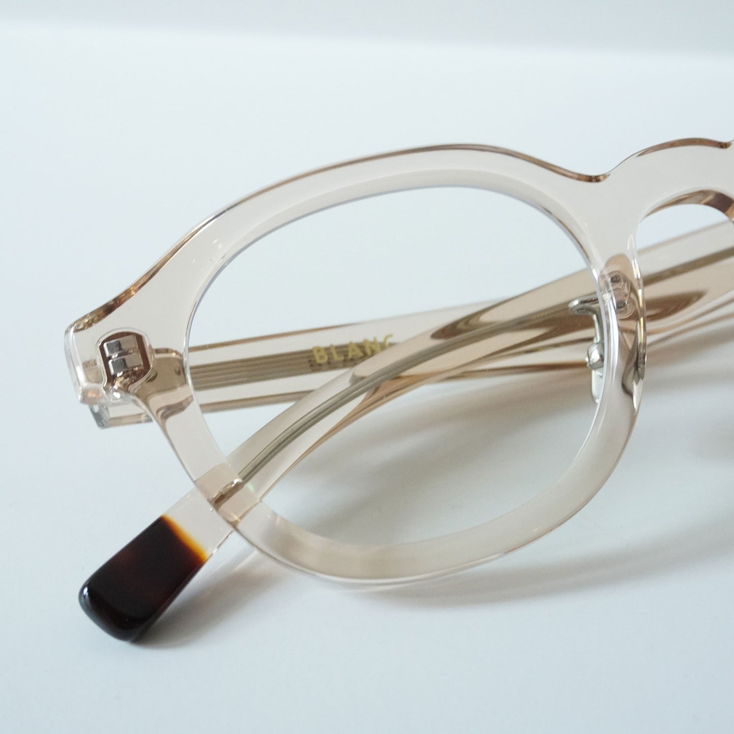 B0043 (CHAMPAGNE)