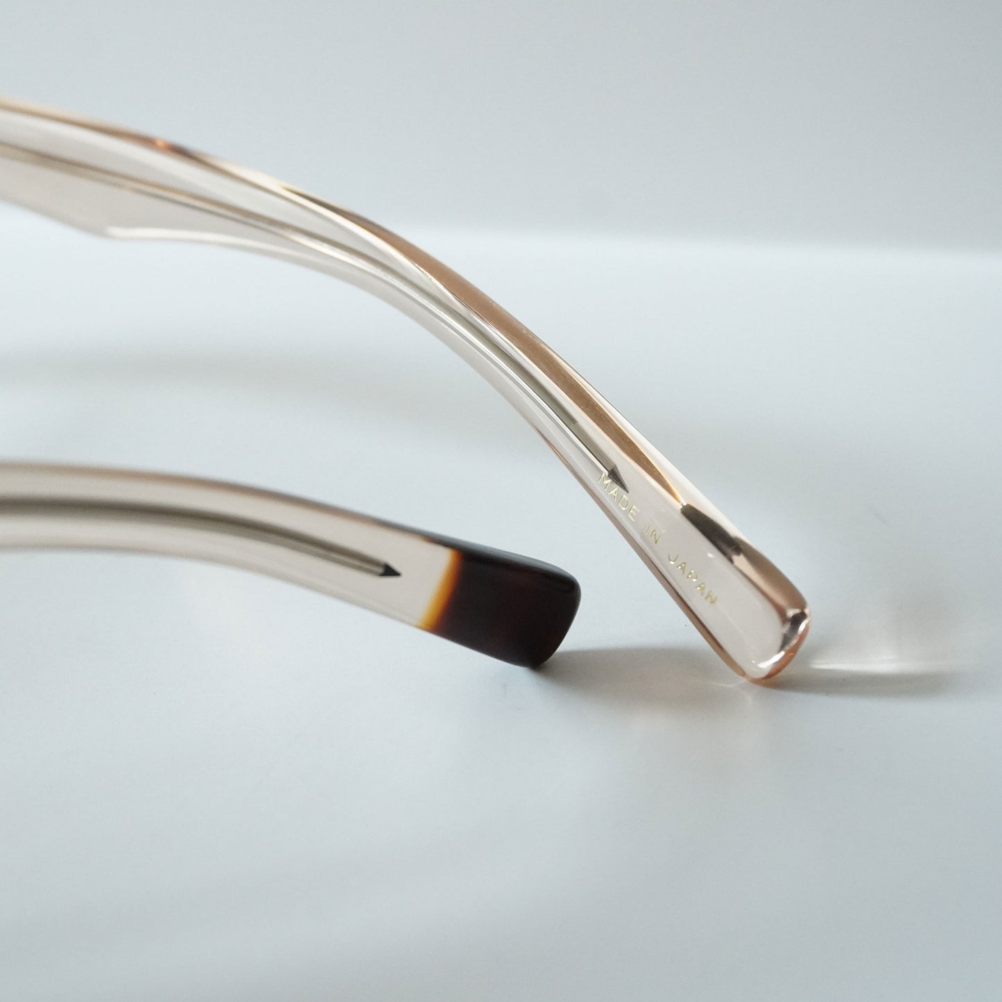 B0043 (CHAMPAGNE)