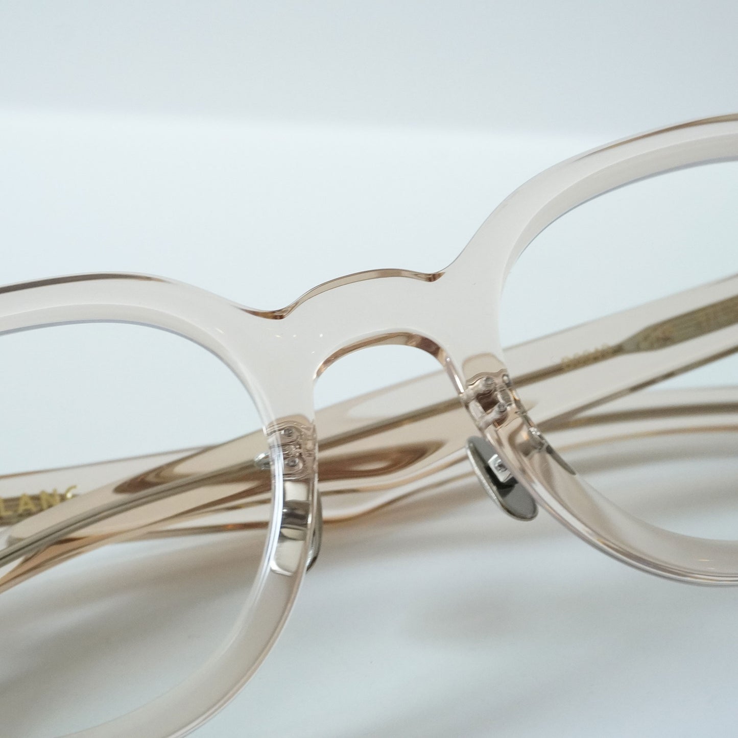 B0043 (CHAMPAGNE)