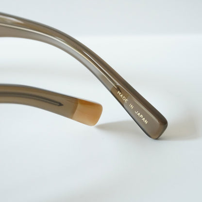 B0043 (TAUPE)