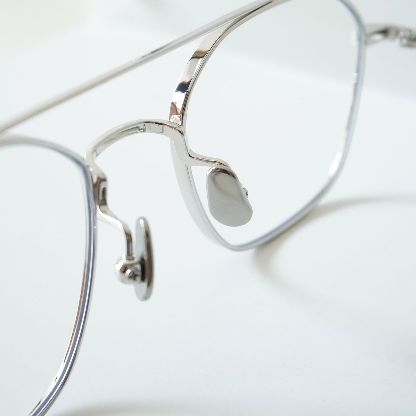 B0049 (SILVER)
