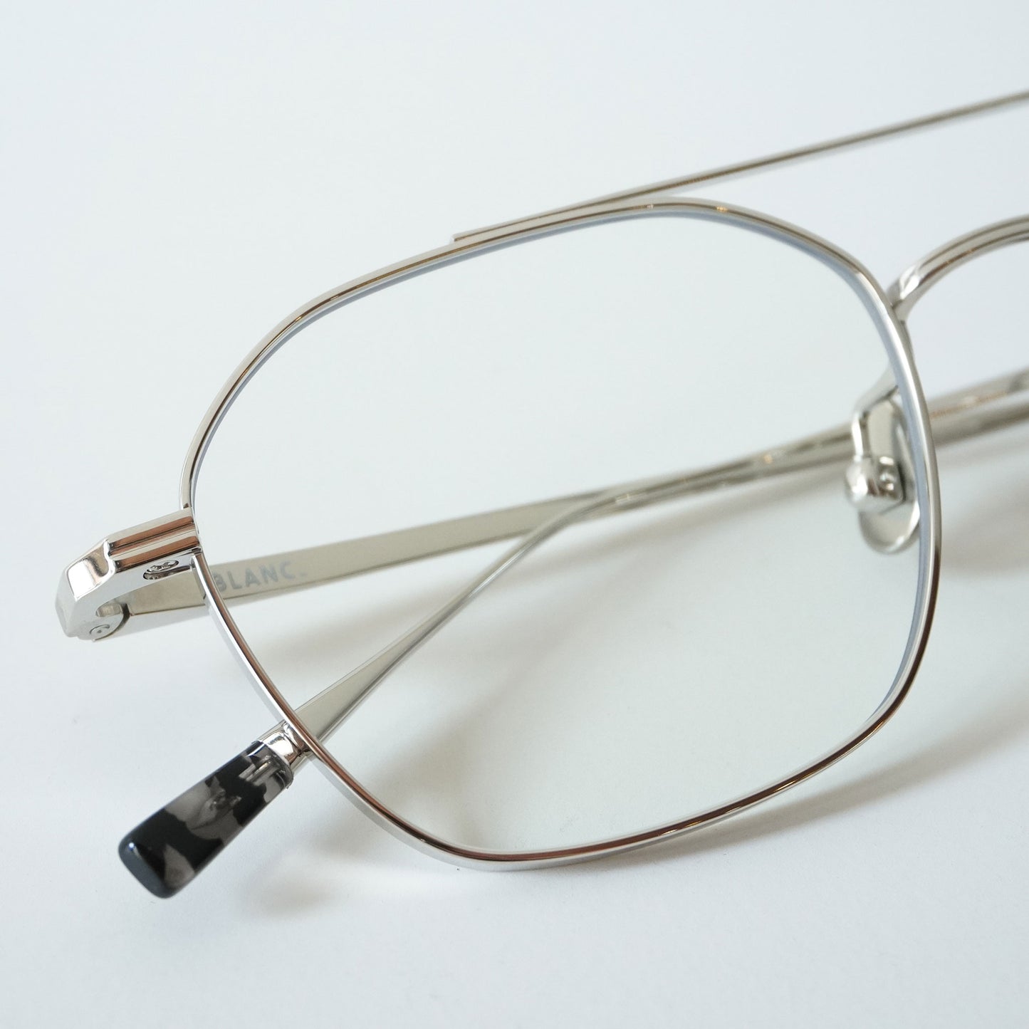 B0049 (SILVER)