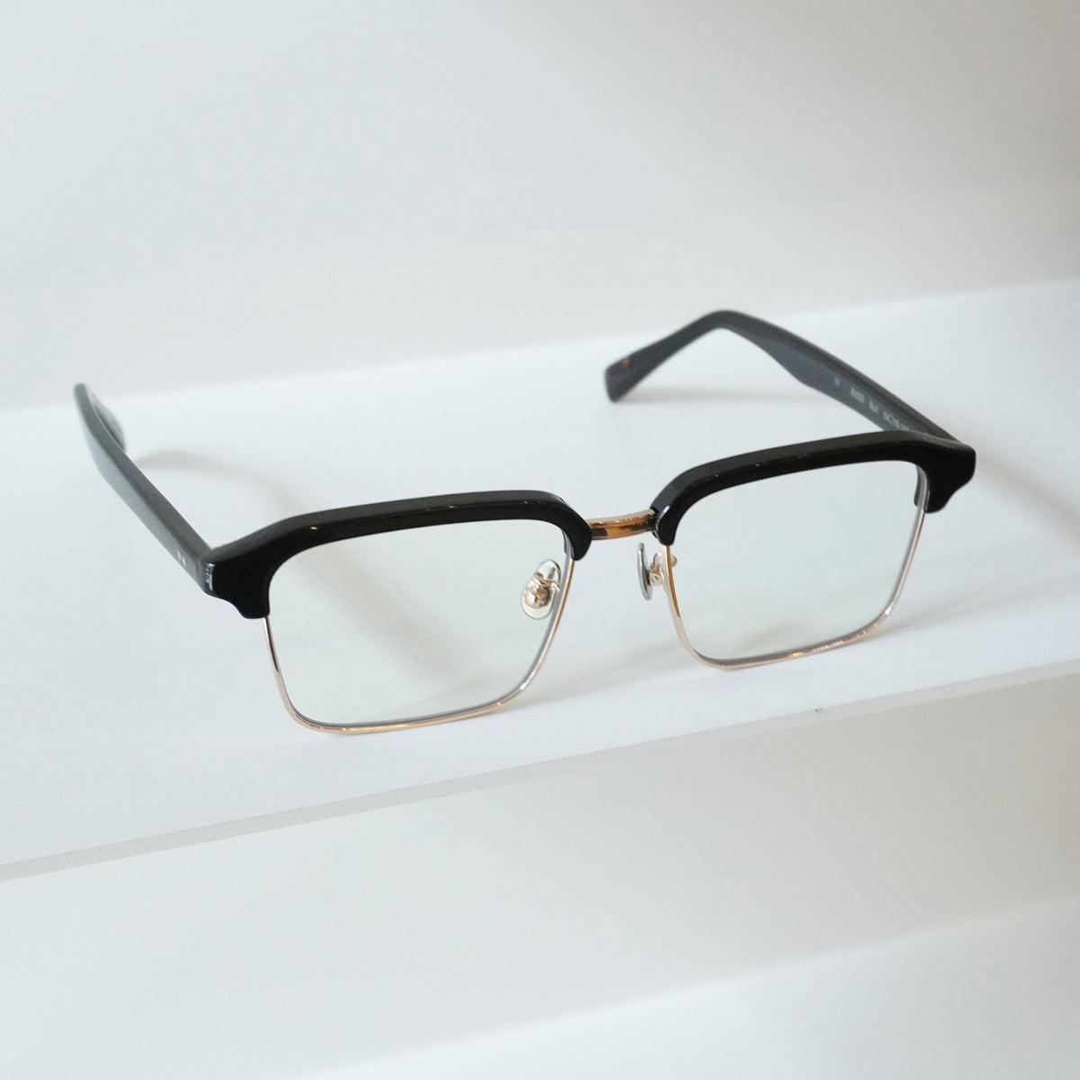 B0050 (BLACK)