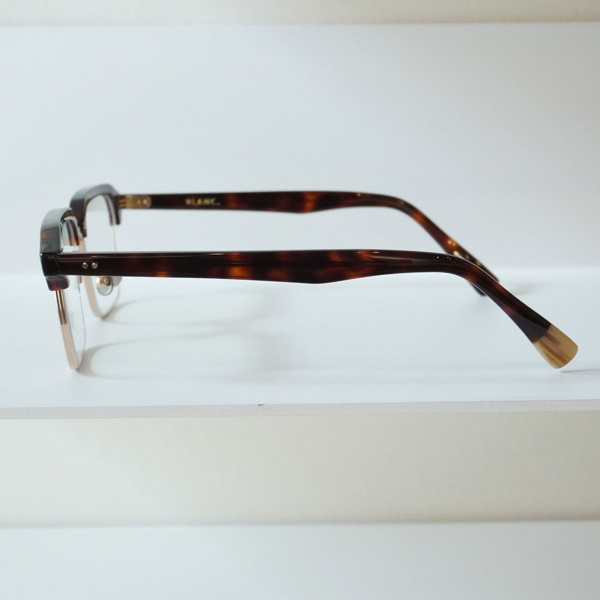 B0050 (DARK HAVANA)