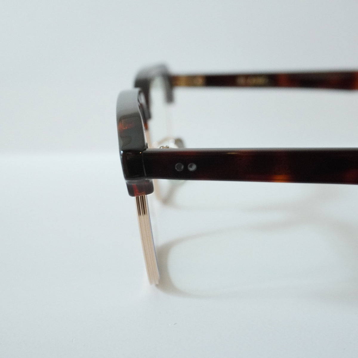 B0050 (DARK HAVANA)