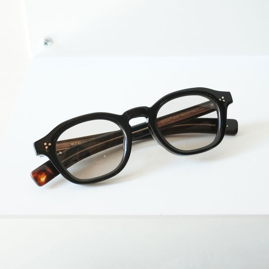 BE008 (BLACK)