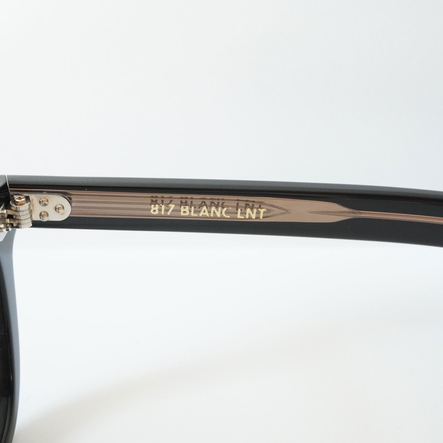 BE008 (BLACK)