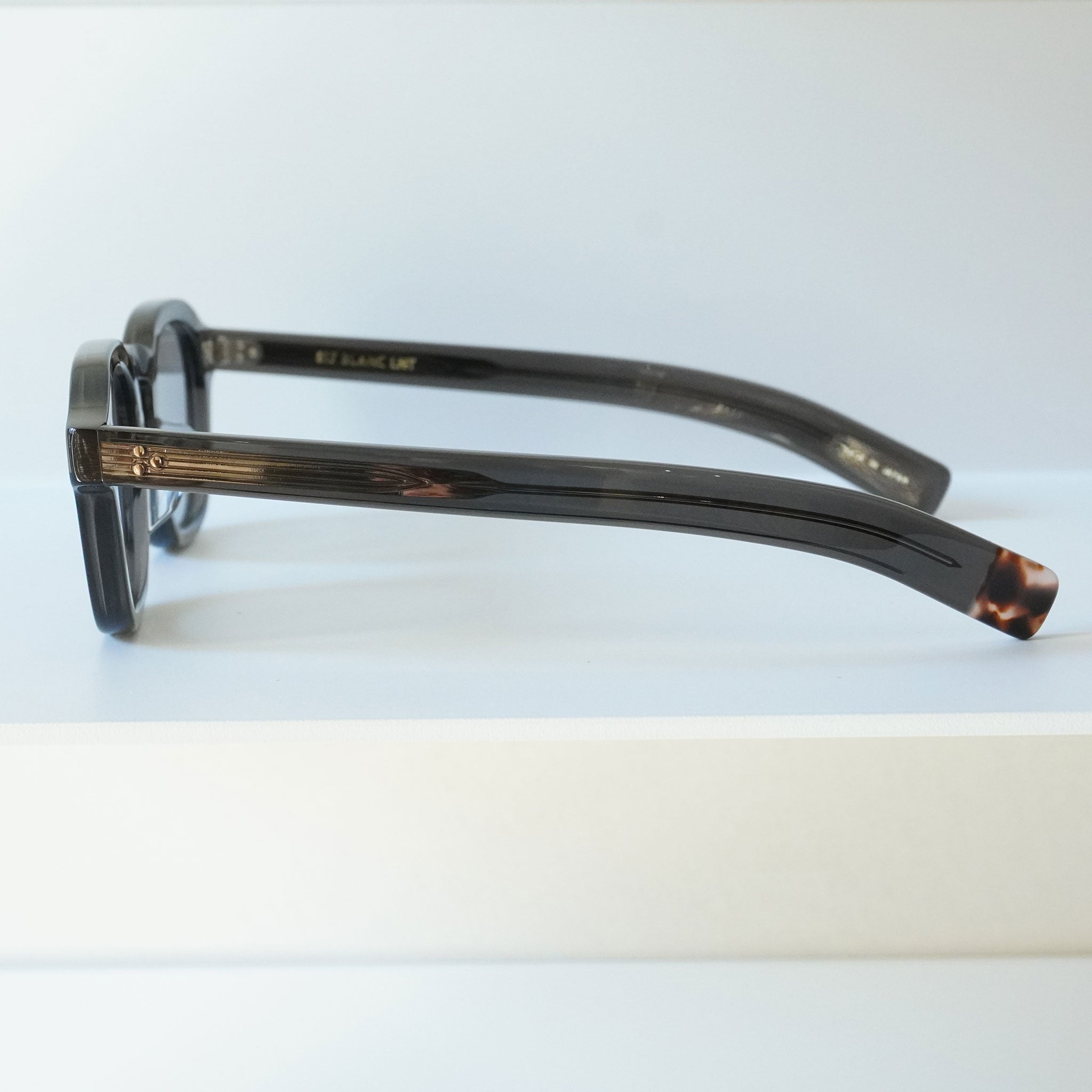BLANC.. be008 CLR D GRY 度入りカラーレンズ入り BLANC.. ブラン / BE008 / CLEAR DARK GREY / サングラス – KRANC OPTICAL
