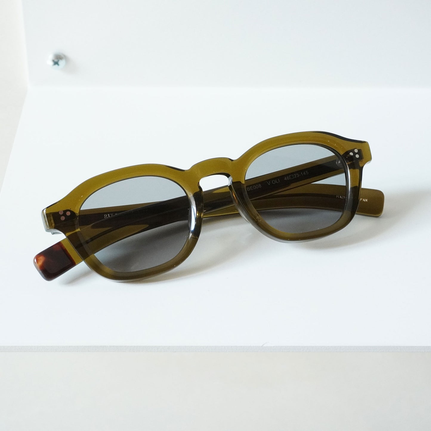 BE008 (VINTAGE OLIVE)