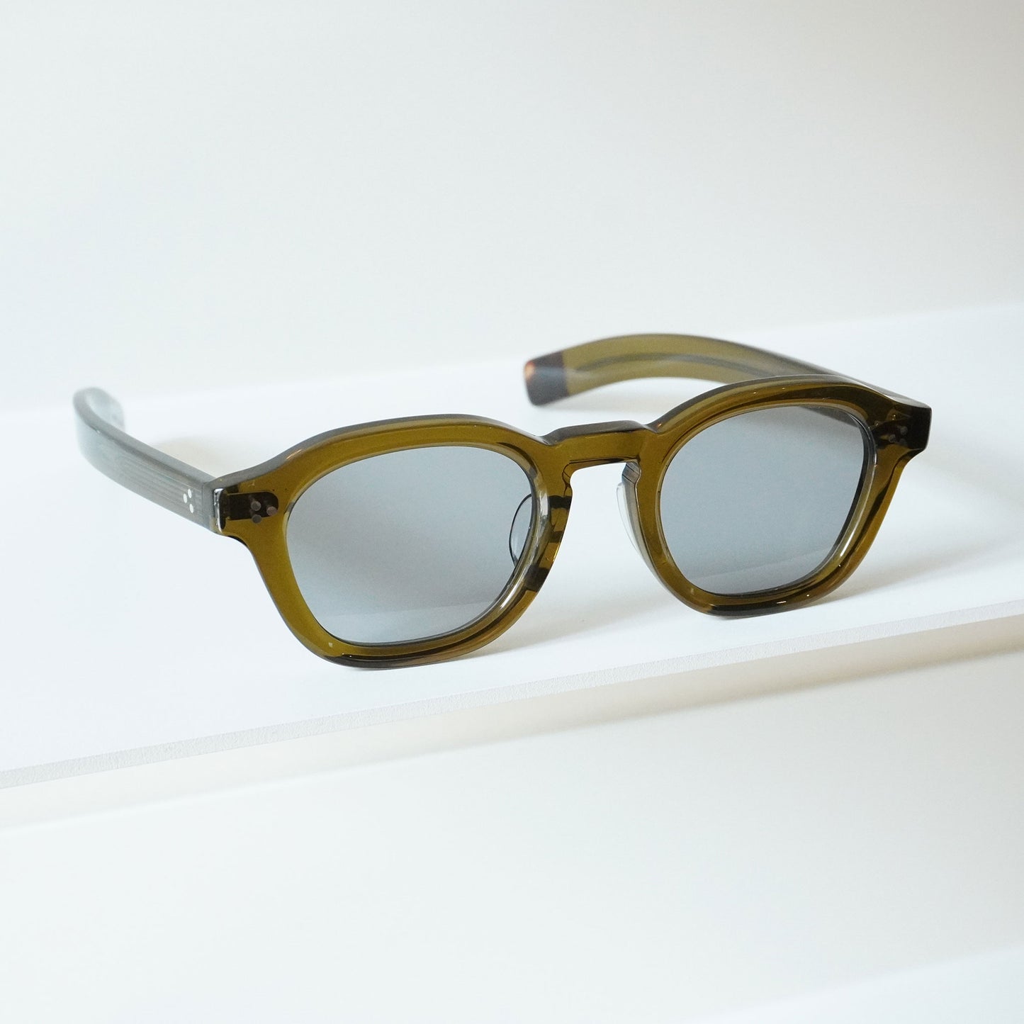 BE008 (VINTAGE OLIVE)