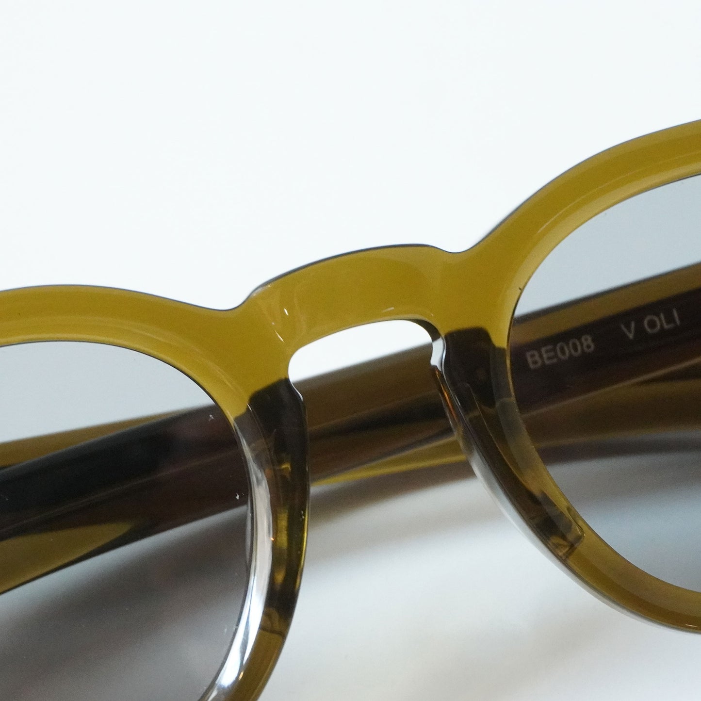 BE008 (VINTAGE OLIVE)