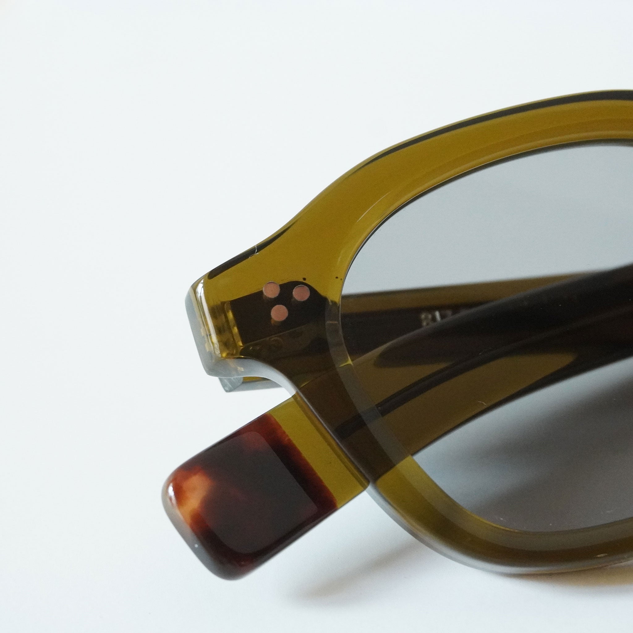 BLANC.. ブラン / BE008 / VINTAGE OLIVE / サングラス – KRANC OPTICAL