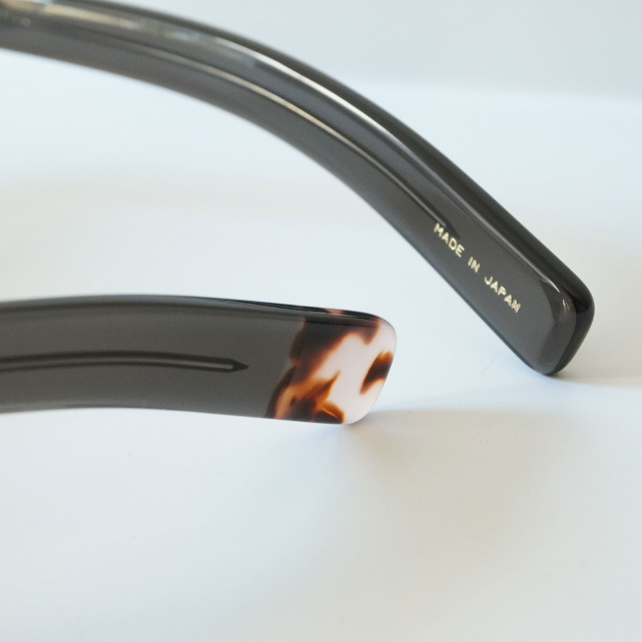 BLANC.. ブラン / BE009 / CLEAR DARK GREY / サングラス – KRANC OPTICAL