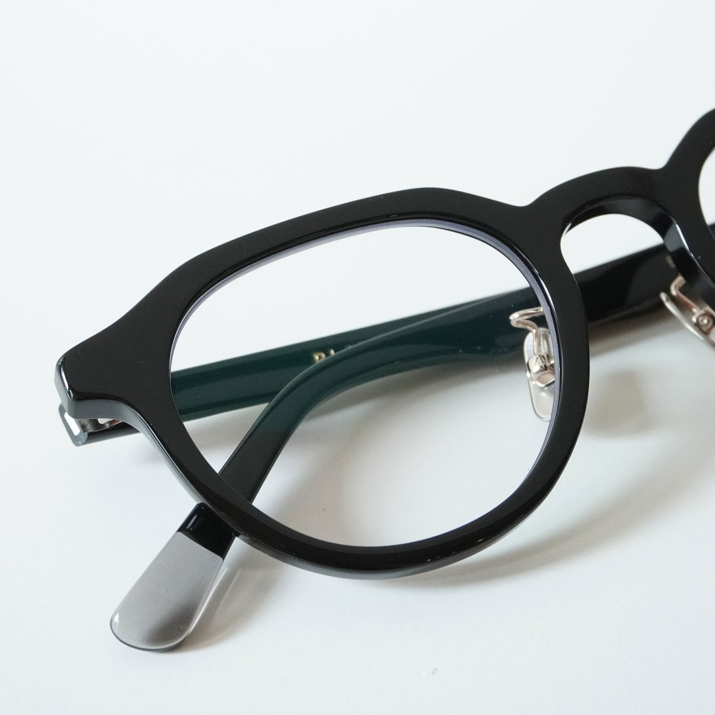 BM013 (BLACK)