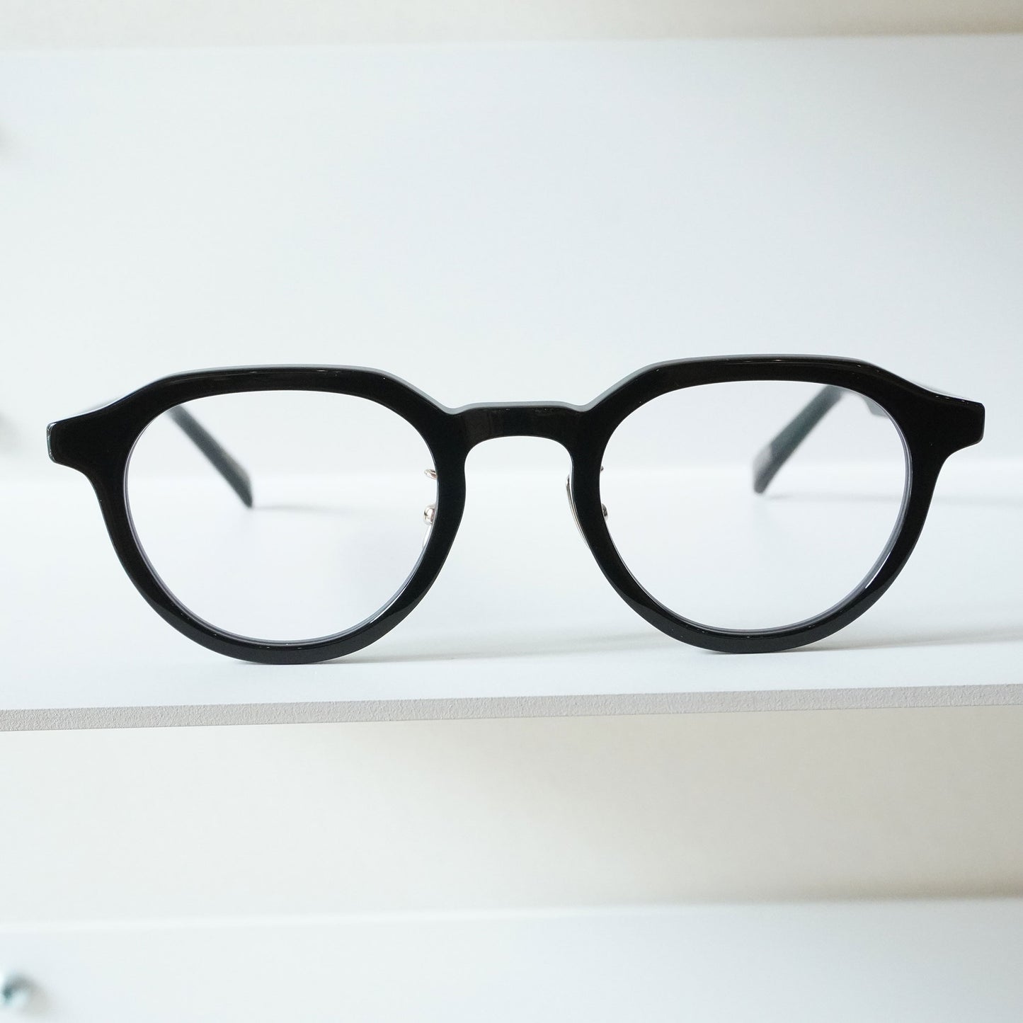 BM013 (BLACK)
