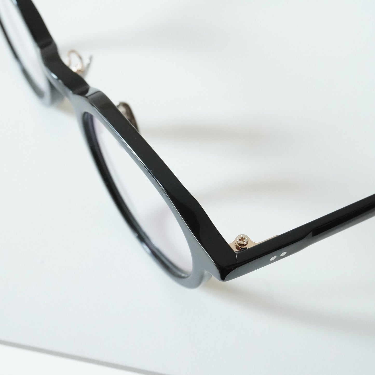 BM013 (BLACK)