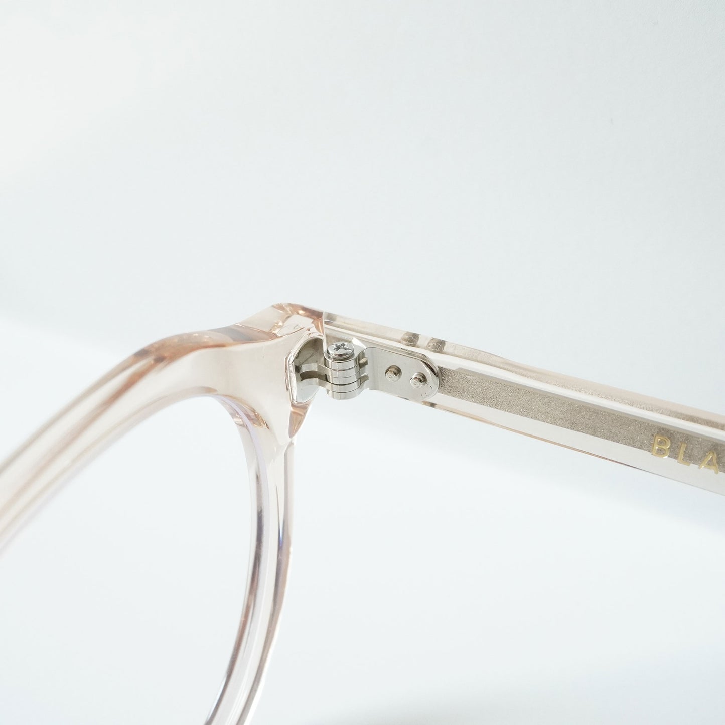 BM013 (CHAMPAGNE)