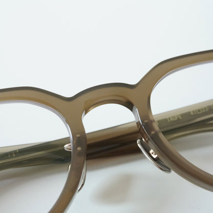 BM013 (TAUPE)