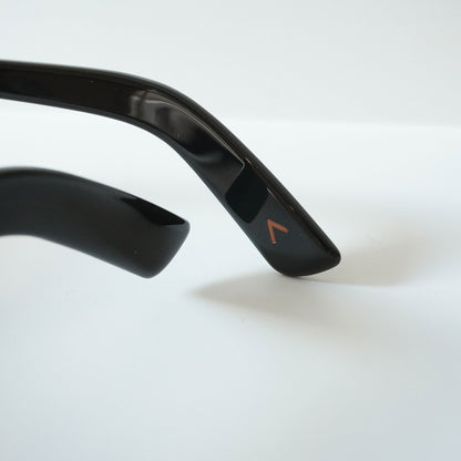 GODARD (C1 - RECORD BLACK)