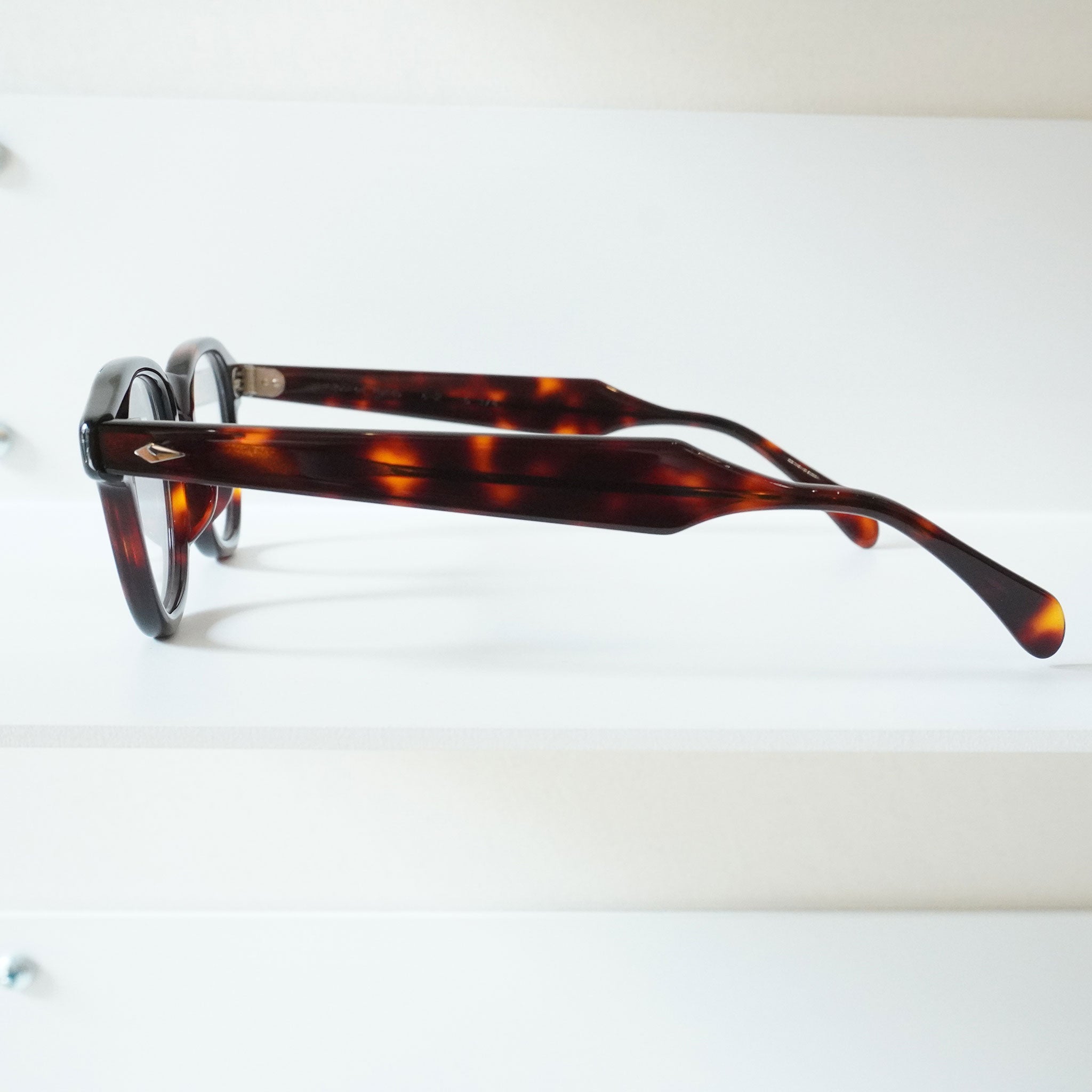 CORNER サングラスLOCKED HANDS (C2 - TORTOISE) corner コーナー / LOCKED HANDS / C2 - TORTOISE / メガネ – KRANC