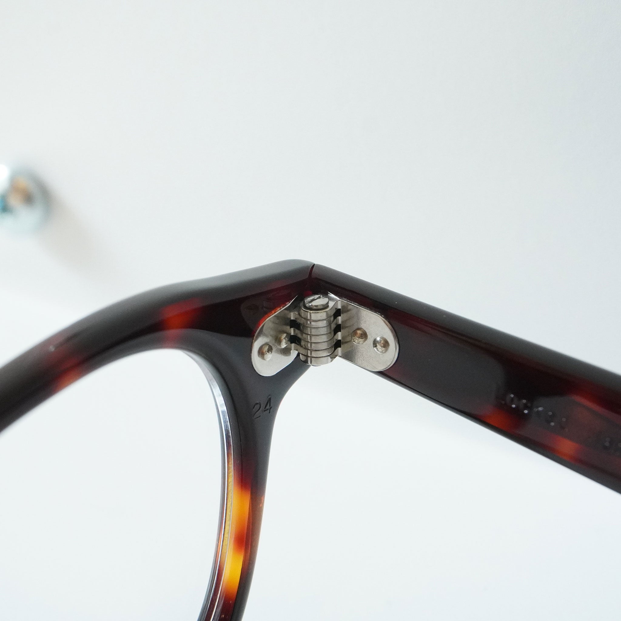 corner / LOCKED HANDS / C2 - TORTOISE / Glasses – KRANC OPTICAL