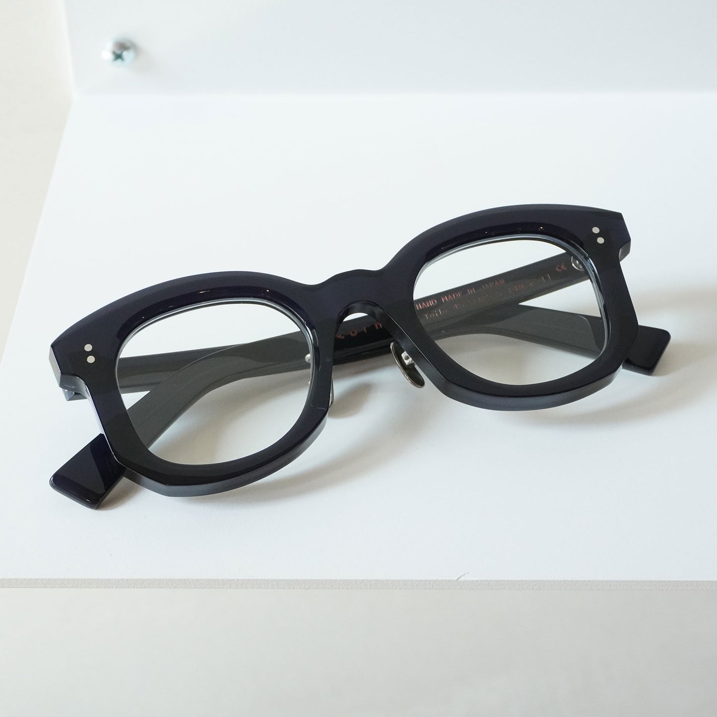 TOILE (C11 - BLACK IN BLUE)
