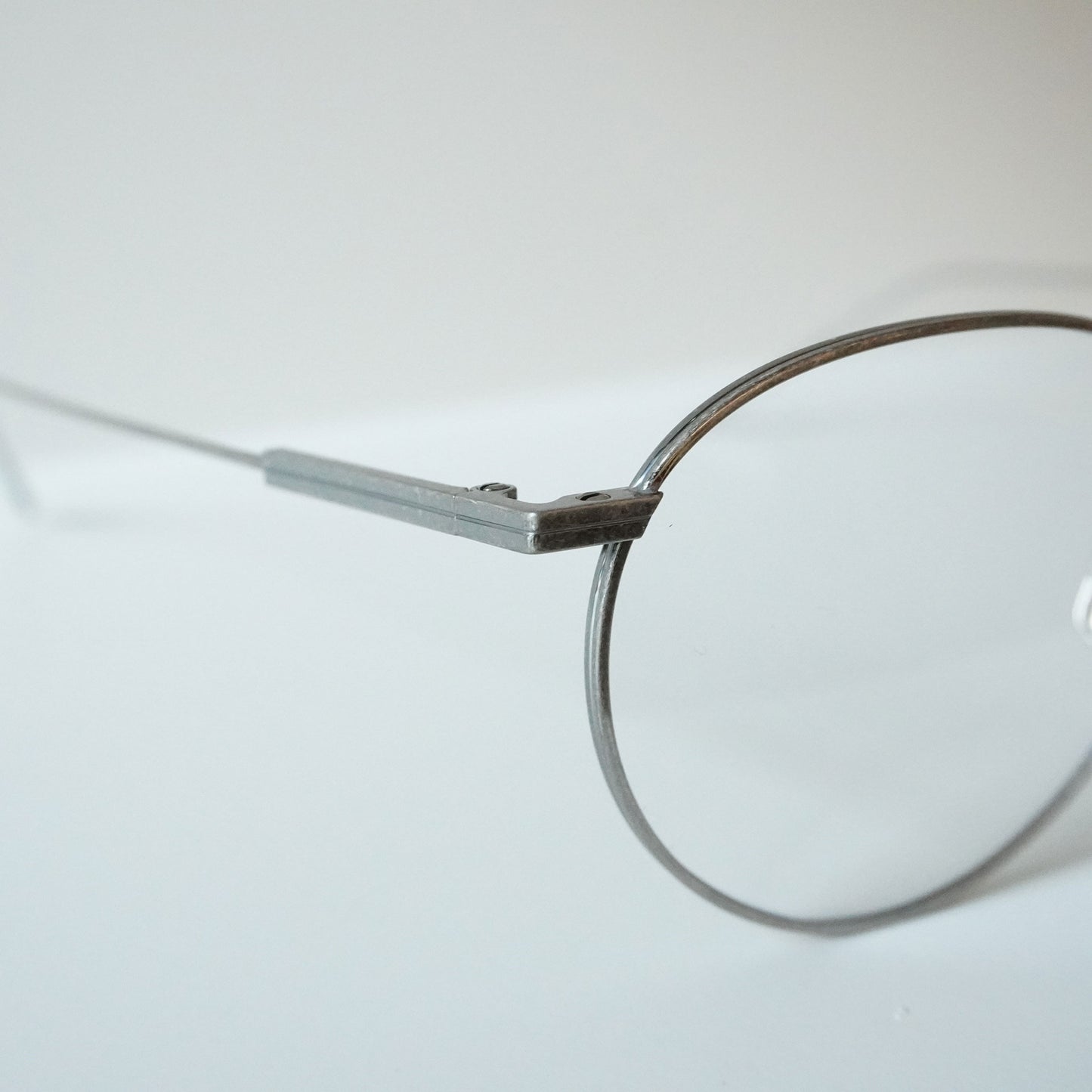 1015 (820 - VINTAGE GUNMETAL)