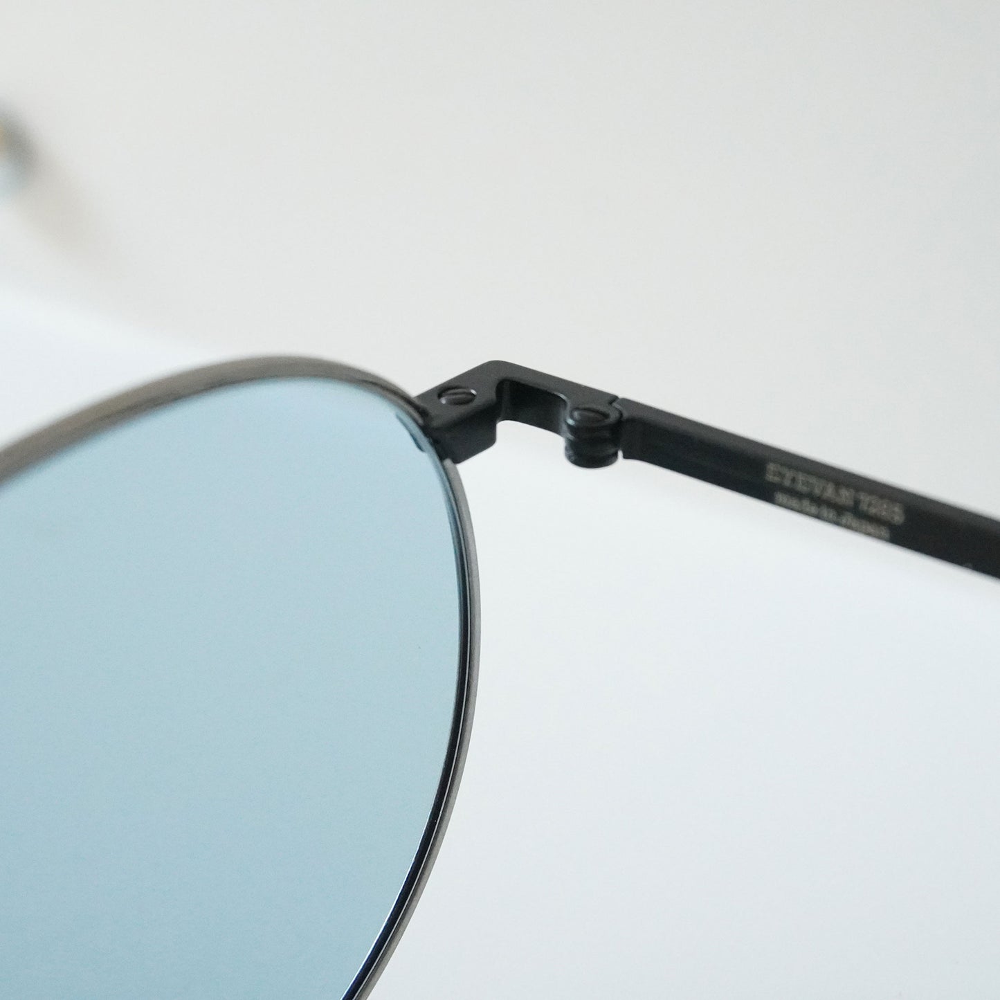 1015 (820805 - VINTAGE GUNMETAL/MAT BLACK)