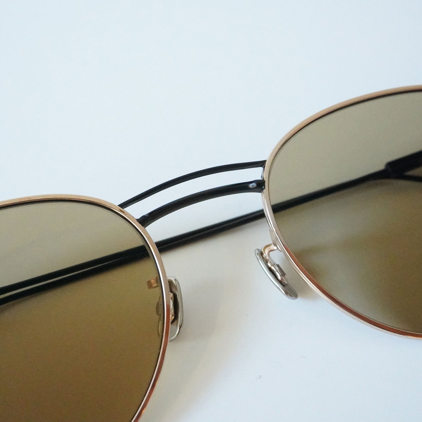 1015 (902805 - WHITE GOLD/MAT BLACK)