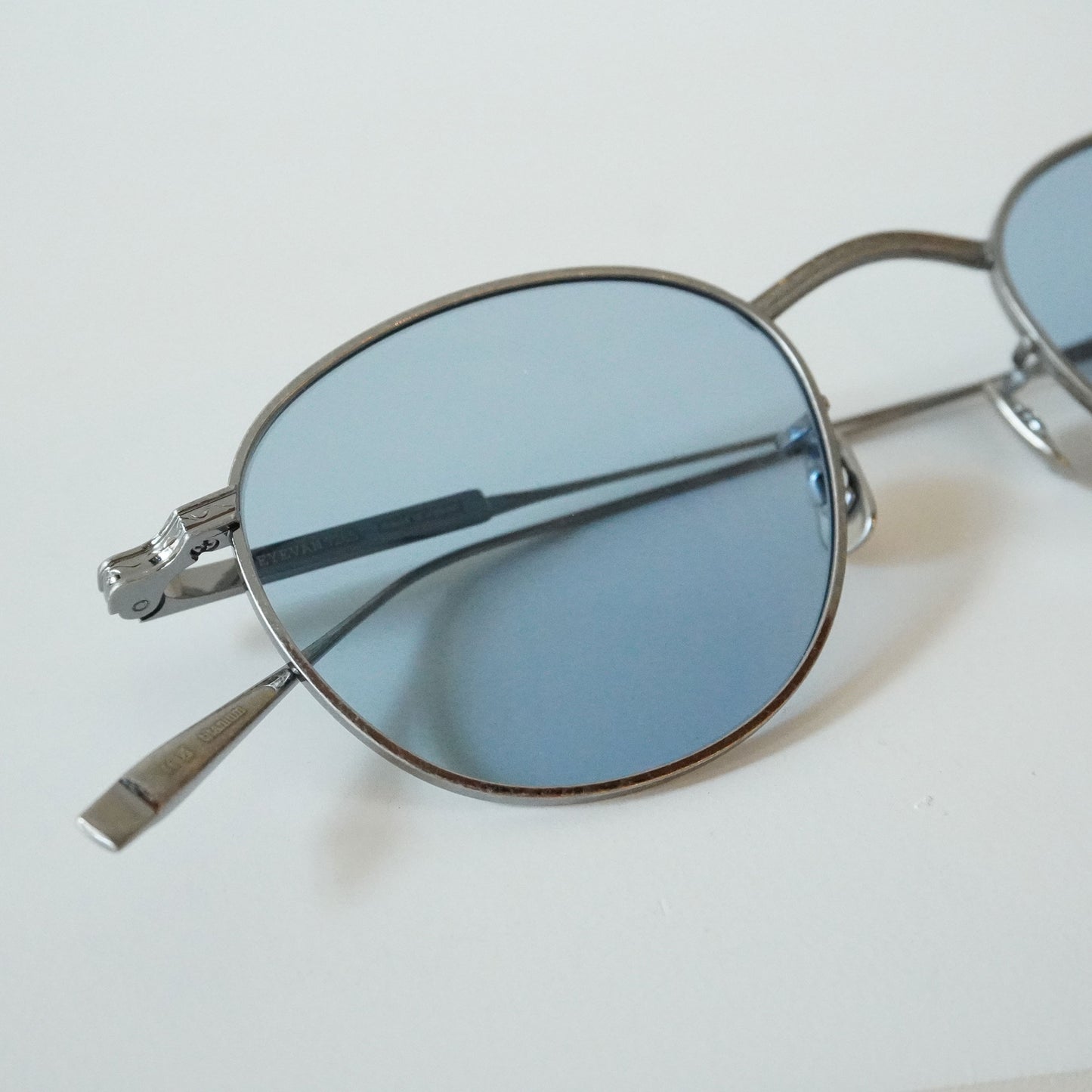 1025 (820 - VINTAGE GUNMETAL)