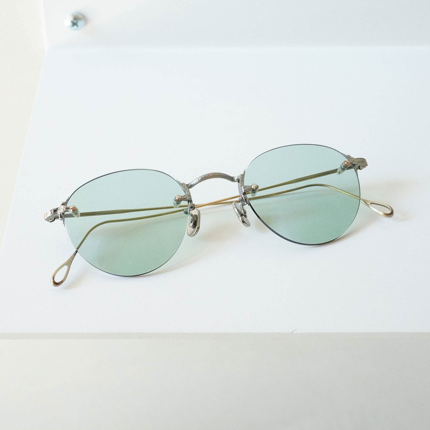 140 48 (901 - ANTIQUE GOLD)