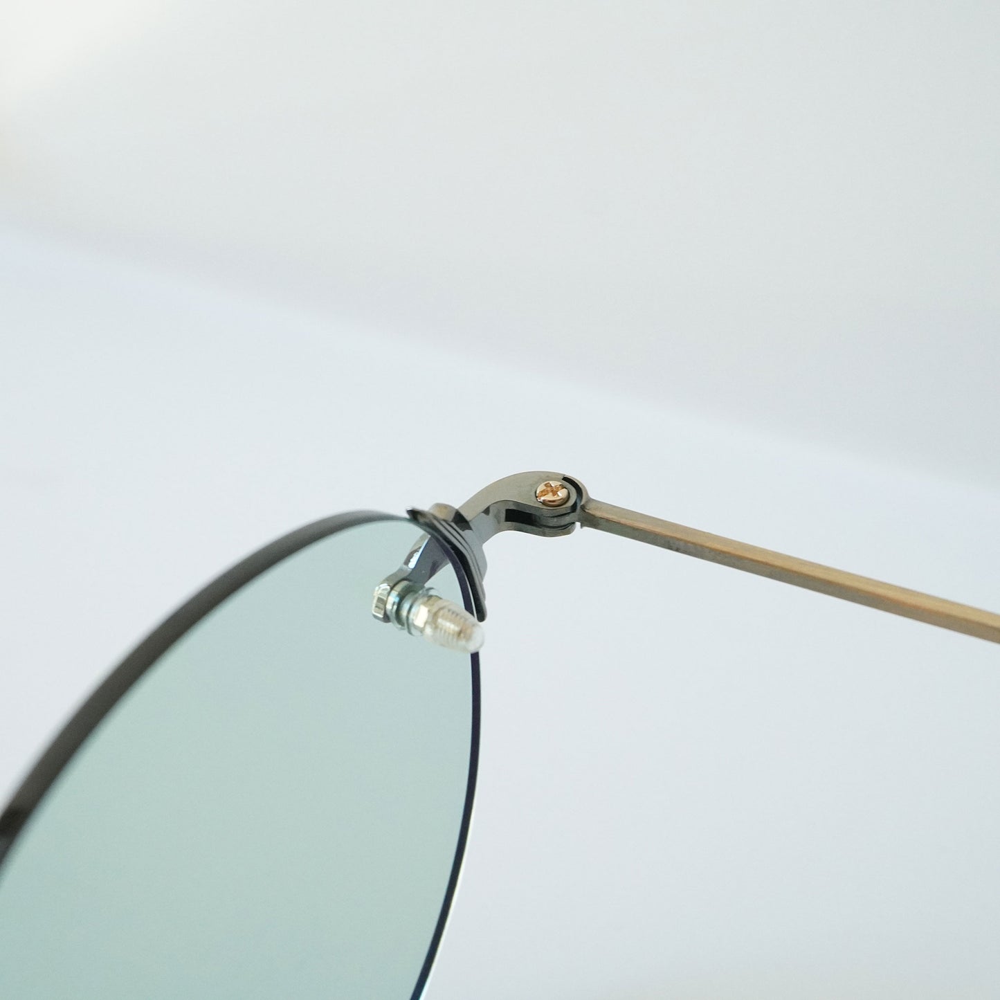 140 48 (901 - ANTIQUE GOLD)