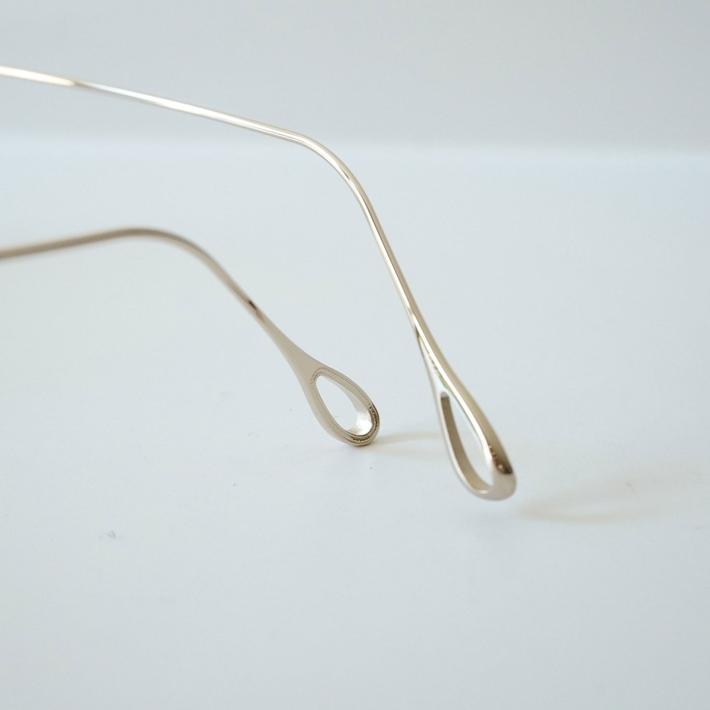 140 48 (902 - WHITE GOLD)