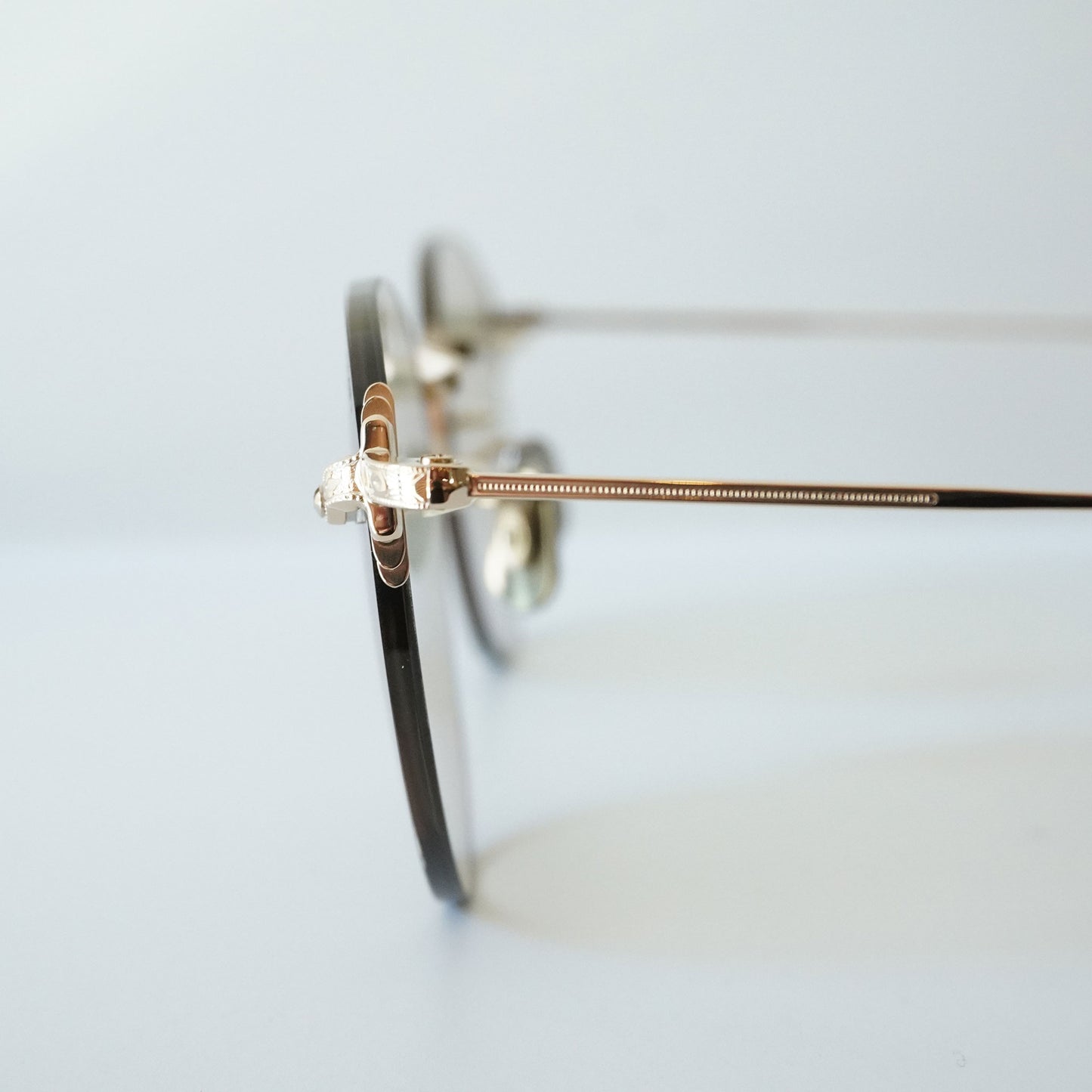 140 48 (902 - WHITE GOLD)