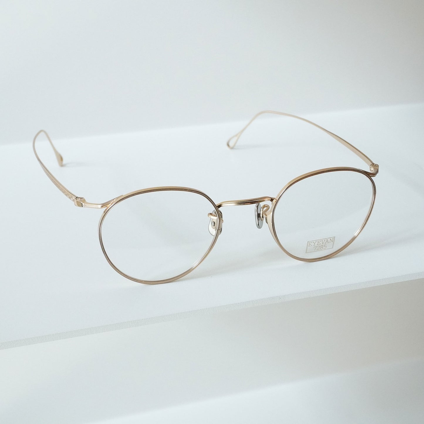 156B 48 (900 - EYEVAN GOLD)